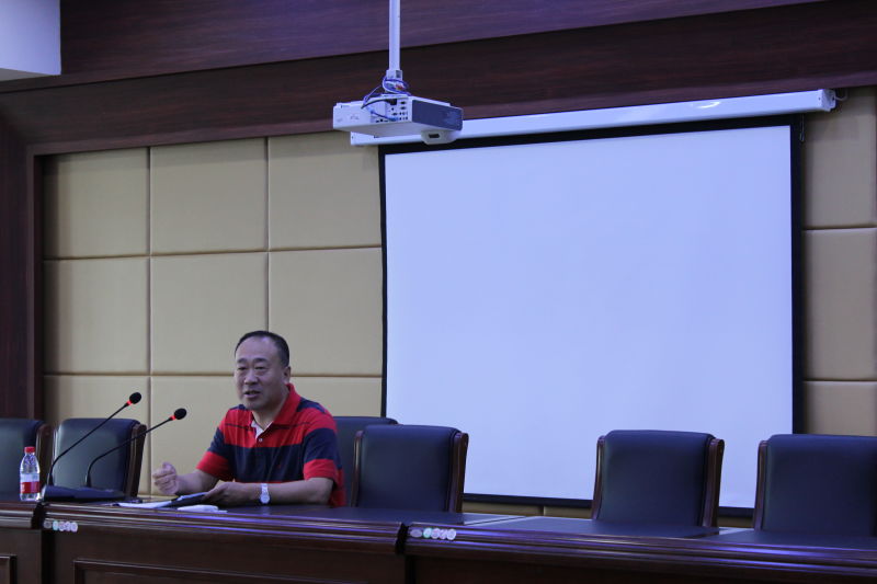 新葡京官网召开研究生论文开题与论文写作说明会