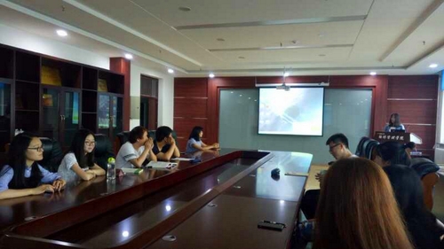 新葡的京集团4321举办第四期“书香.经管”专业文献读书会