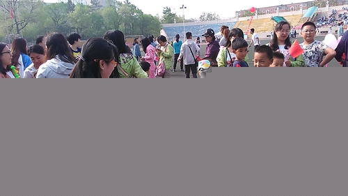 新葡的京集团4321举办“迎‘六一’东林宝贝趣味运动会”