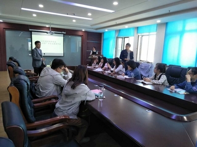 新葡的京集团4321举办第六期“书香.经管”专业文献读书会暨第六期林研Seminar
